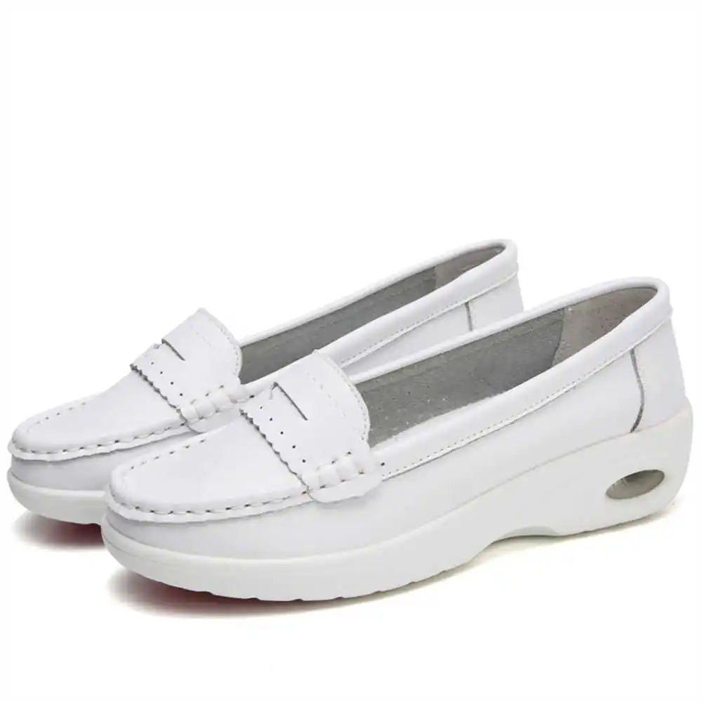 Zapatillas de deporte blancas  - Women Accessories Business Name Ideas reseña y precio
