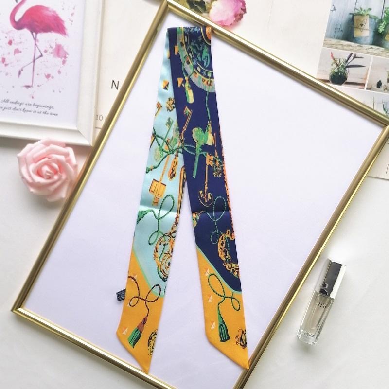 Bufanda estampada para las cua - Women Accessories In Wholesale reseña y precio