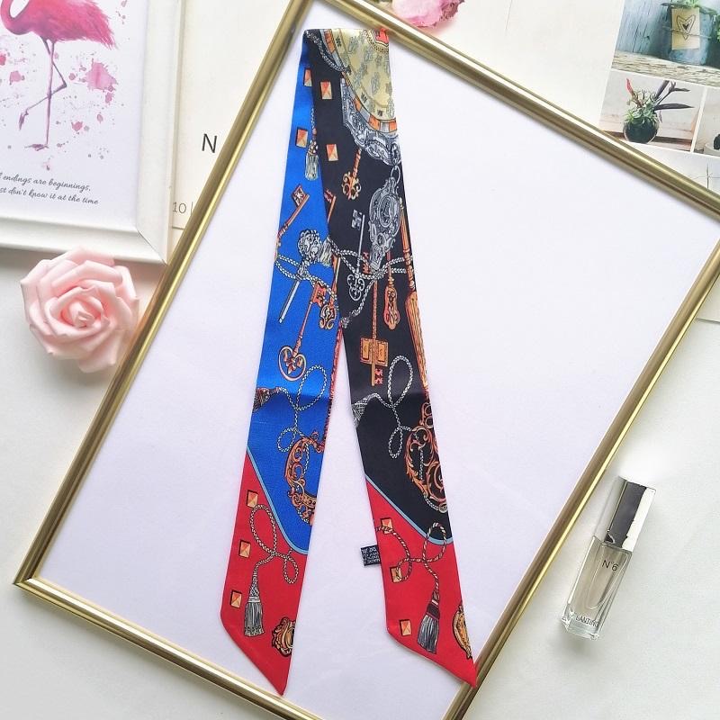 Bufanda estampada para las cua - Women Accessories In Wholesale reseña y precio