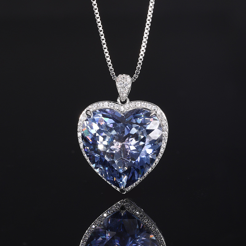 Collar con colgante de corazón - Women Accessories In Wholesale reseña y precio